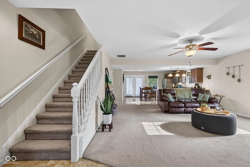 5676 W Vinca Lane W Ellettsville, IN 47429