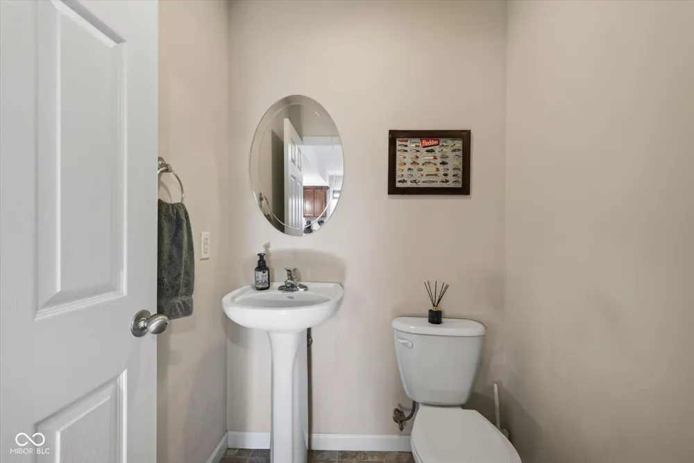 5676 W Vinca Lane W Ellettsville, IN 47429