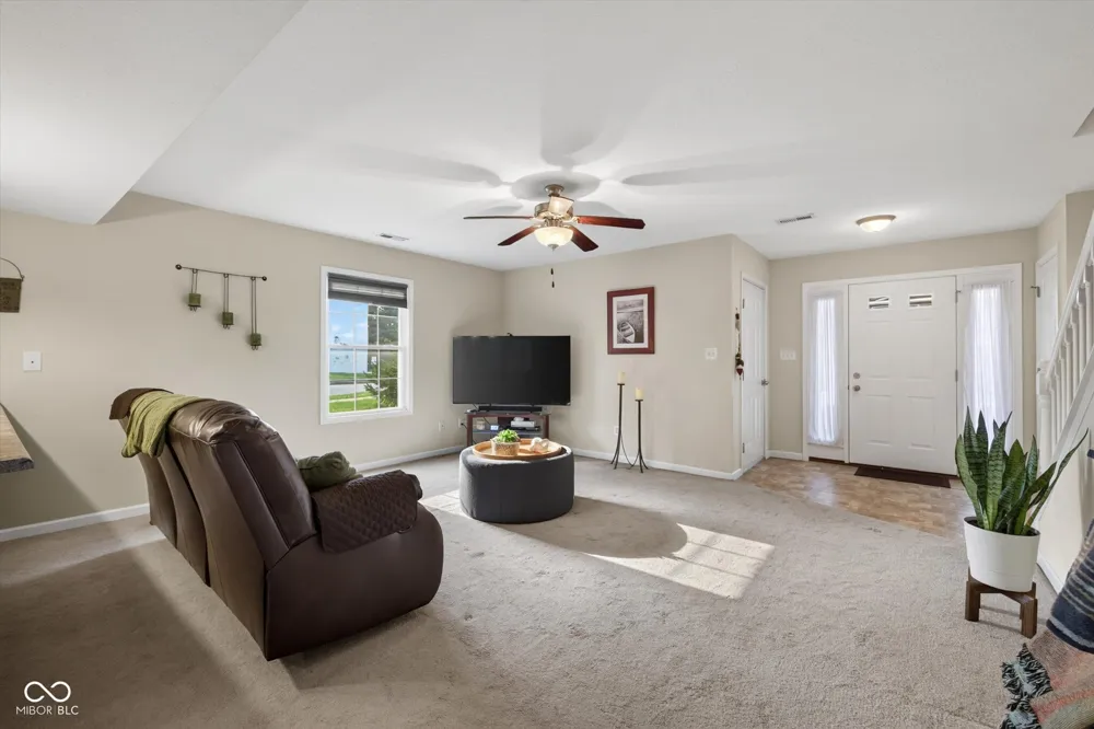 5676 W Vinca Lane W Ellettsville, IN 47429