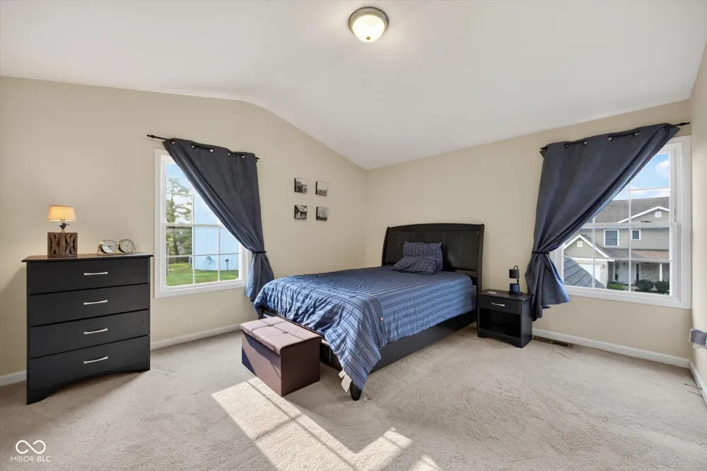 5676 W Vinca Lane W Ellettsville, IN 47429