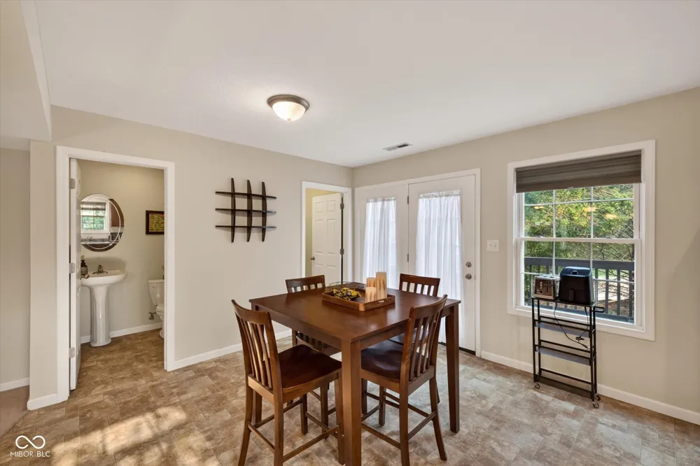 5676 W Vinca Lane W Ellettsville, IN 47429