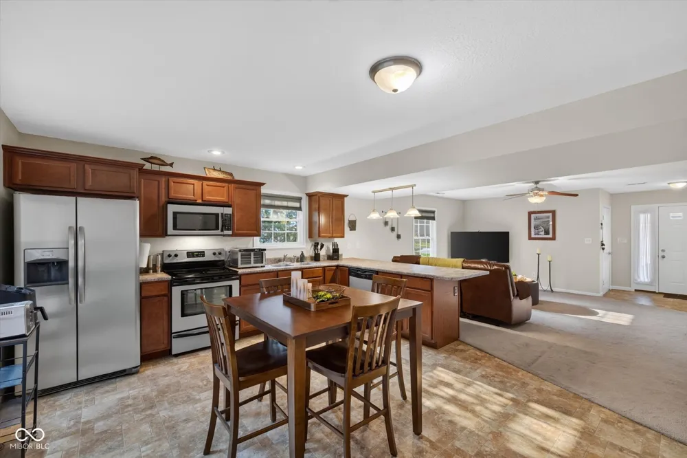 5676 W Vinca Lane W Ellettsville, IN 47429