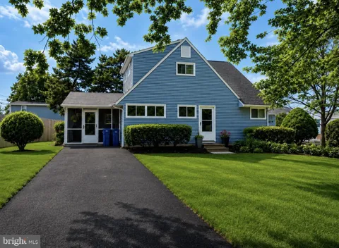 15 CATALPA LANE