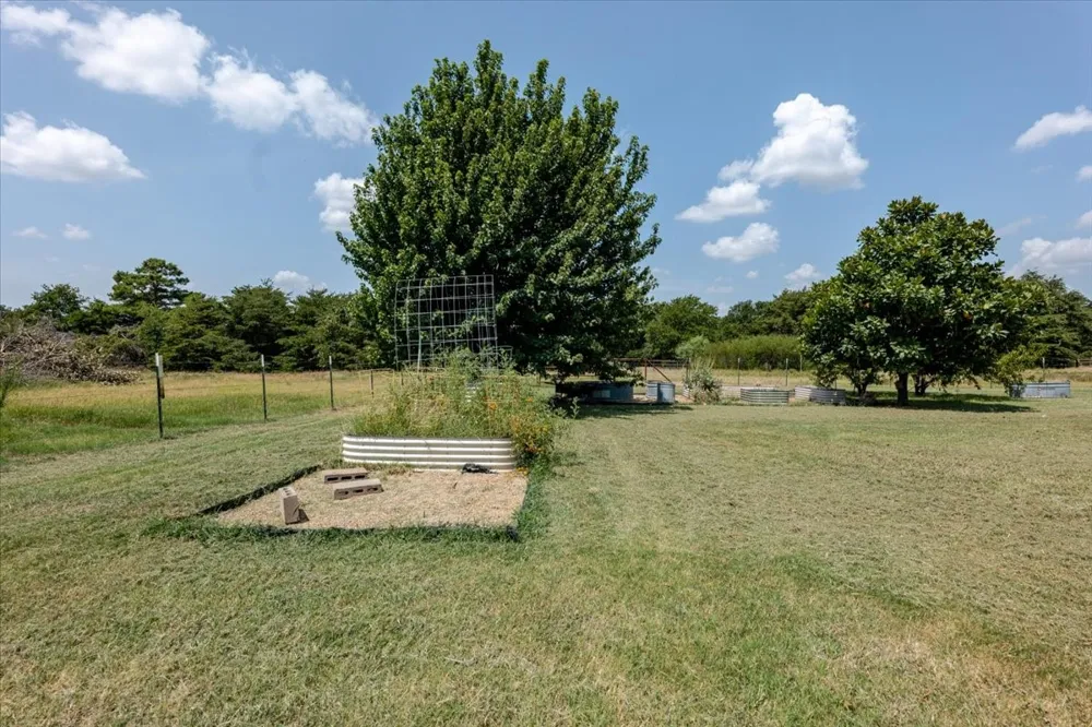 1870 Ross Lane Springtown, TX 76082