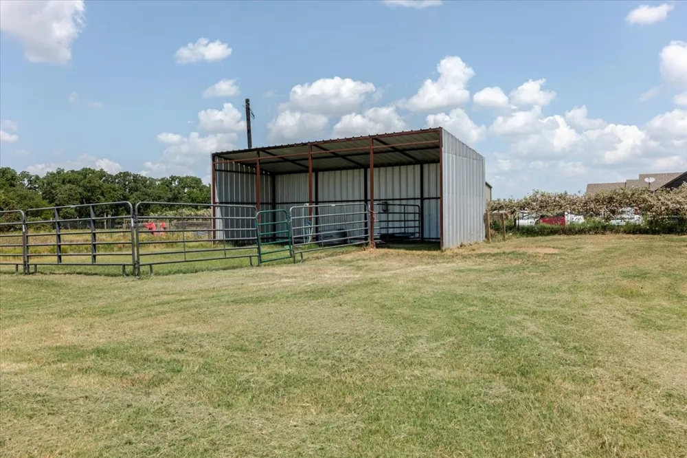 1870 Ross Lane Springtown, TX 76082