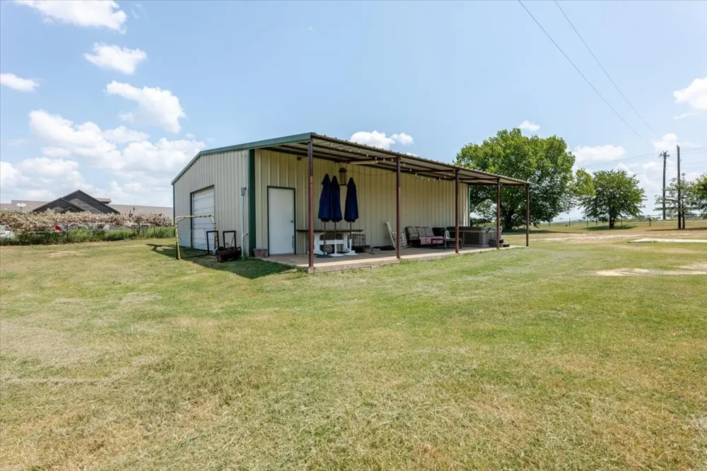 1870 Ross Lane Springtown, TX 76082