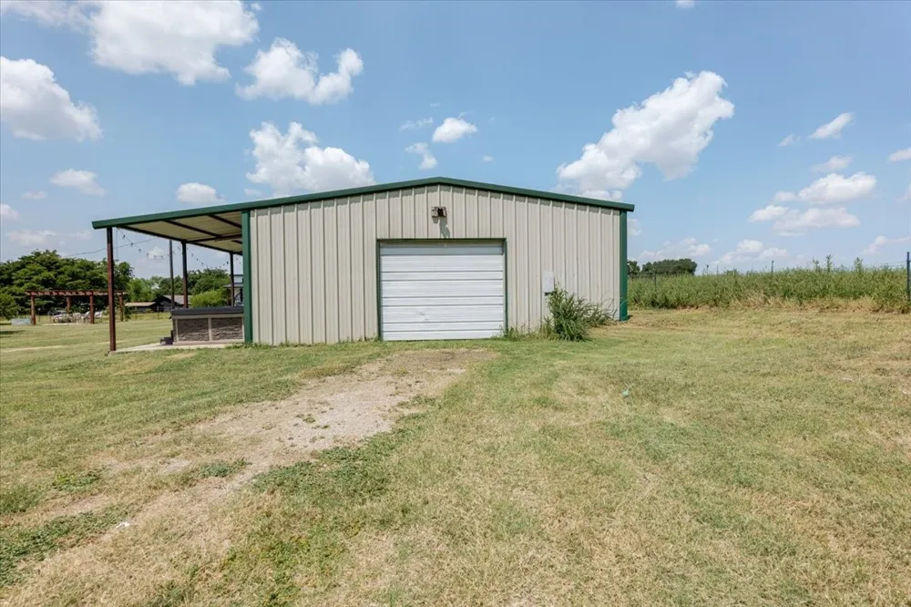 1870 Ross Lane Springtown, TX 76082