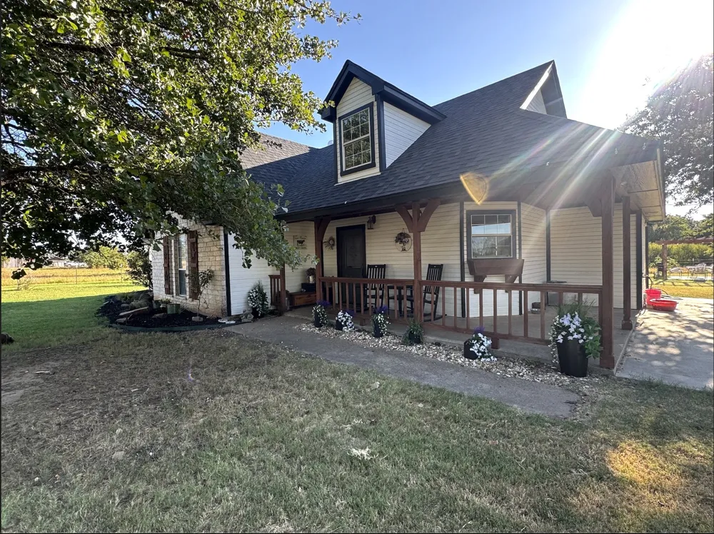 1870 Ross Lane Springtown, TX 76082