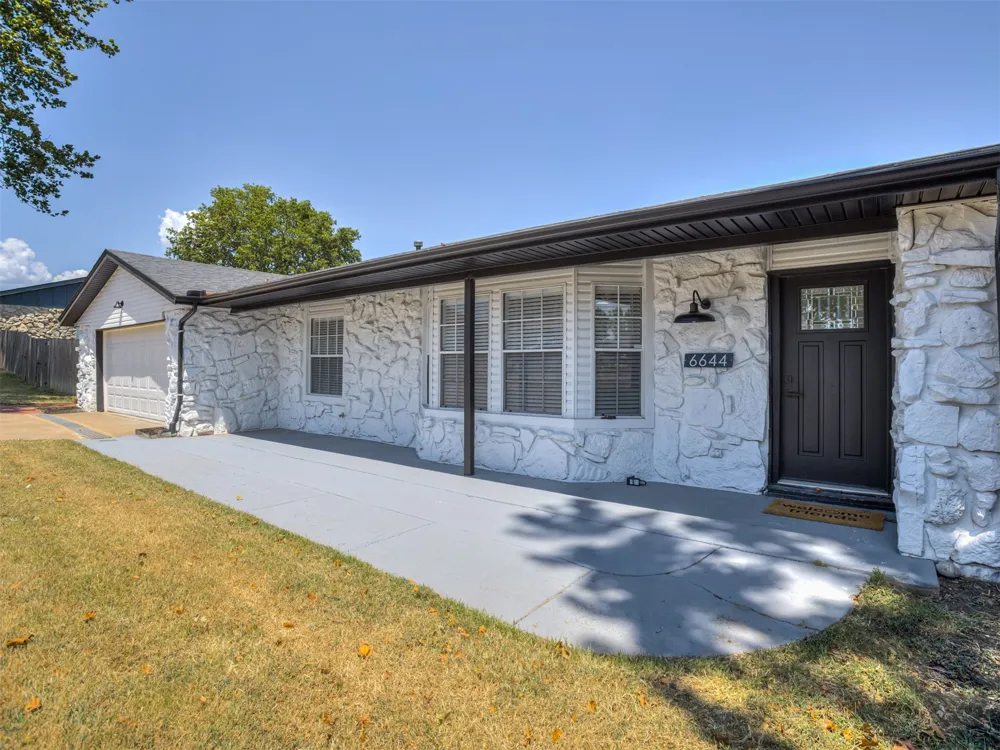 6644 SE Quail Ridge Road Bartlesville, OK 74006