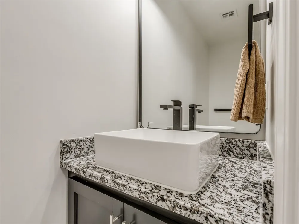 6644 SE Quail Ridge Road Bartlesville, OK 74006