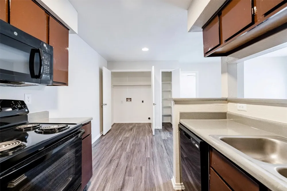 2809 W William Cannon Drive #B202 Austin, TX 78745