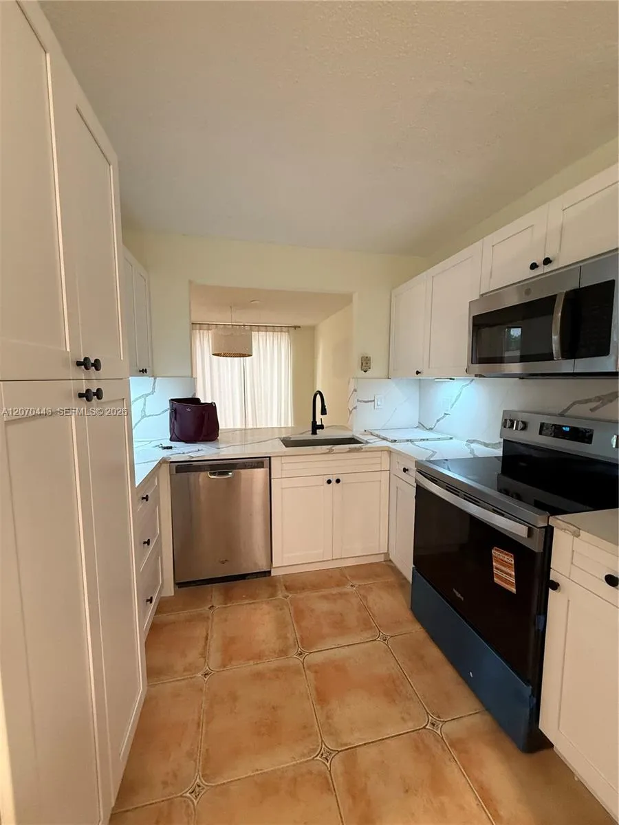 3522 Torremolinos Ave #E-31 Doral, FL 33178