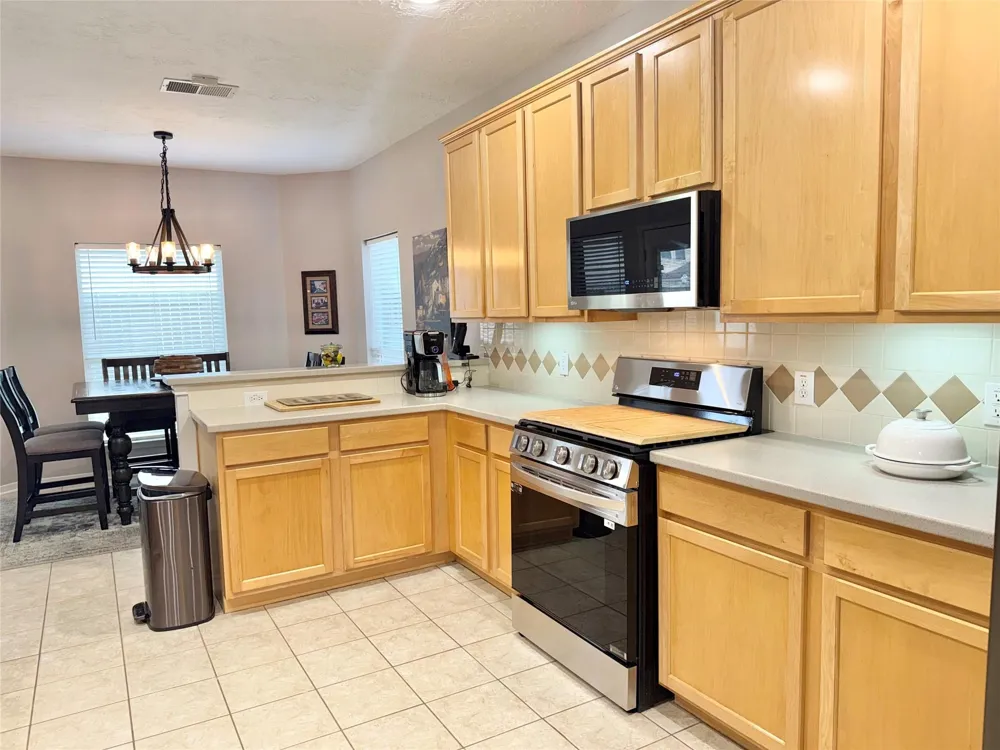 7314 Avalon Court Pasadena, TX 77505