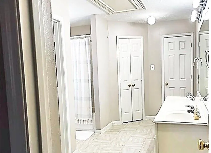 7314 Avalon Court Pasadena, TX 77505