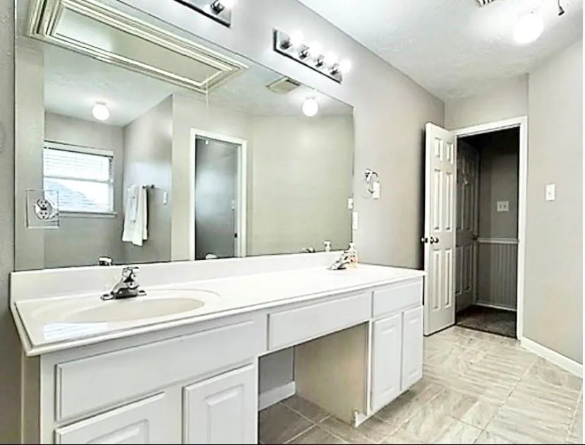 7314 Avalon Court Pasadena, TX 77505