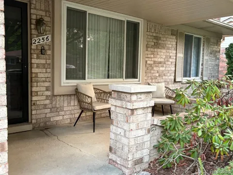 2256 Niagara Drive
