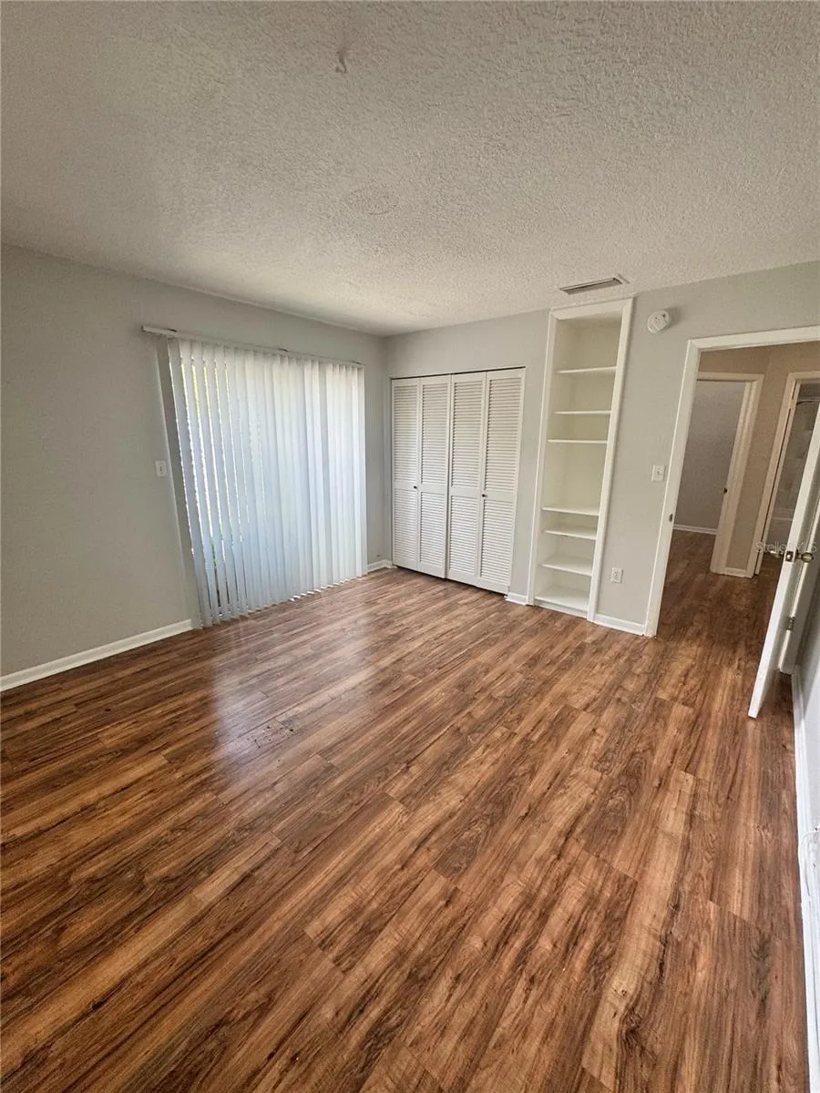 2896 MEADOW LAKE AVENUE Largo, FL 33771