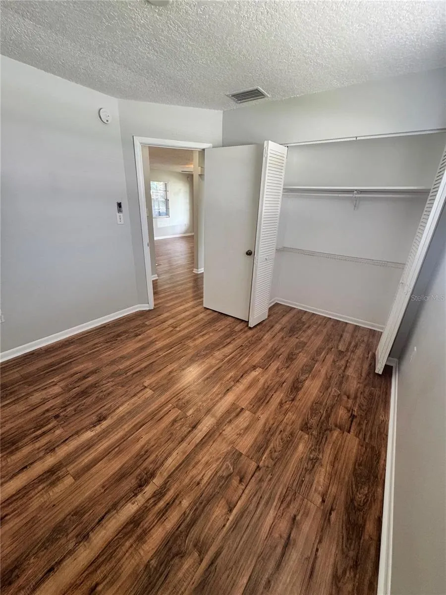 2896 MEADOW LAKE AVENUE Largo, FL 33771