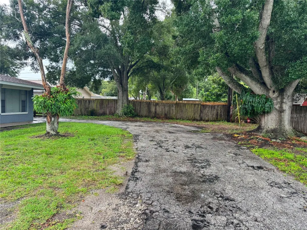 2896 MEADOW LAKE AVENUE Largo, FL 33771