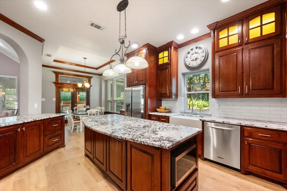 3400 Wild Oaks Court Burleson, TX 76028