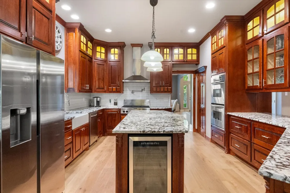 3400 Wild Oaks Court Burleson, TX 76028