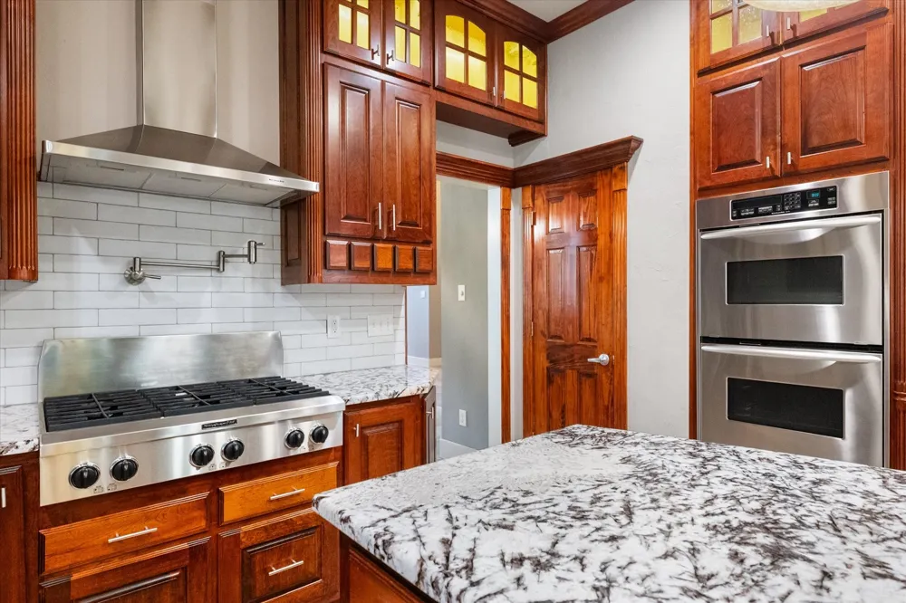 3400 Wild Oaks Court Burleson, TX 76028