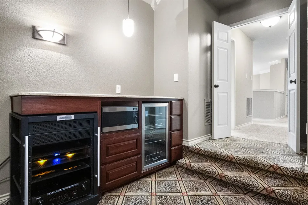3400 Wild Oaks Court Burleson, TX 76028