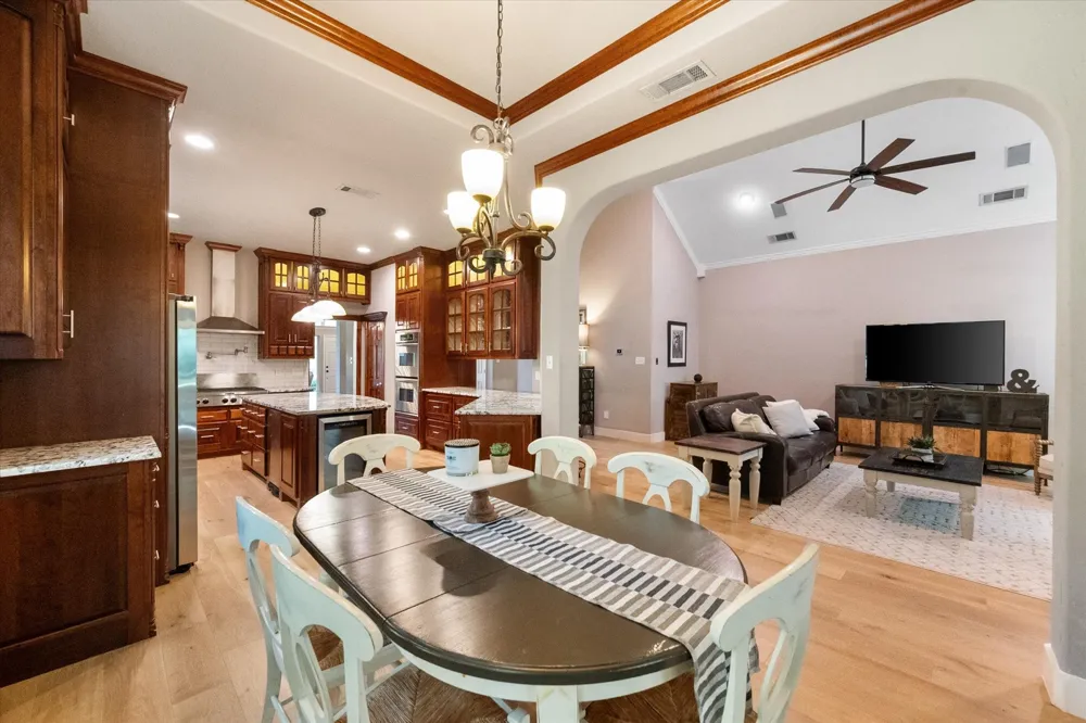 3400 Wild Oaks Court Burleson, TX 76028