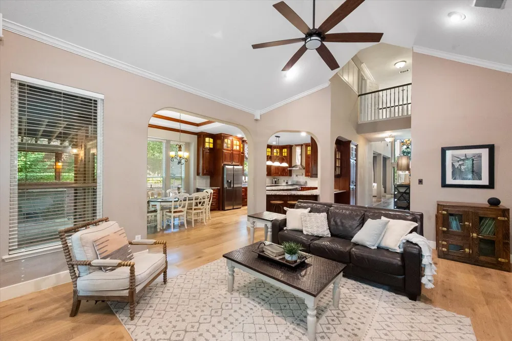 3400 Wild Oaks Court Burleson, TX 76028