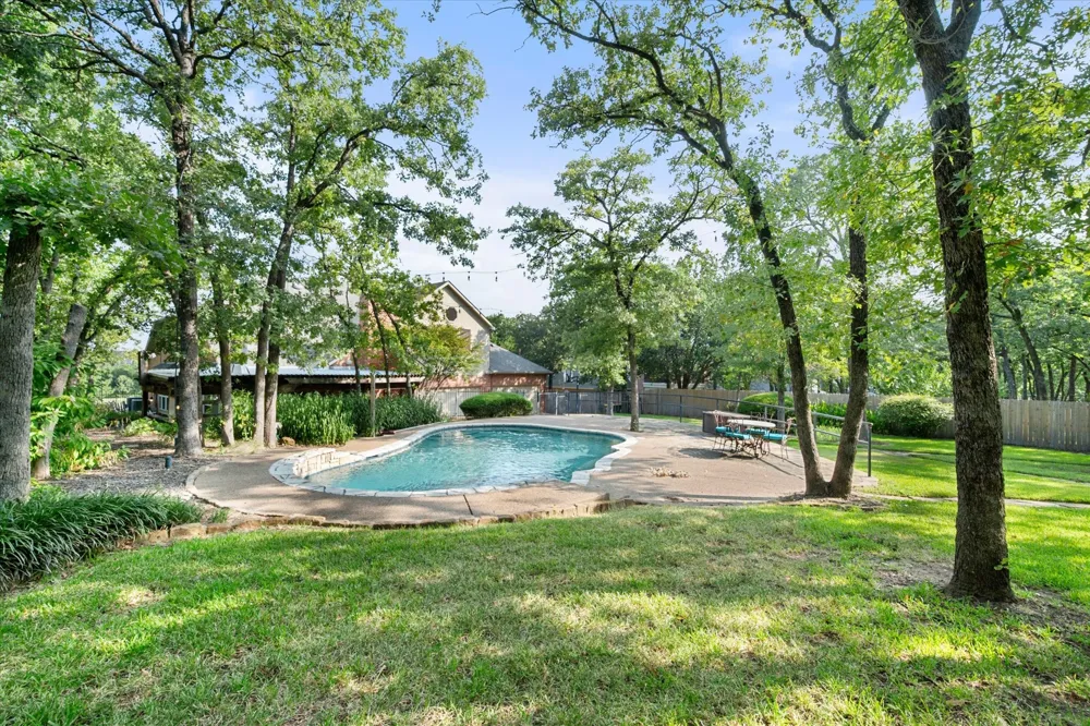 3400 Wild Oaks Court Burleson, TX 76028