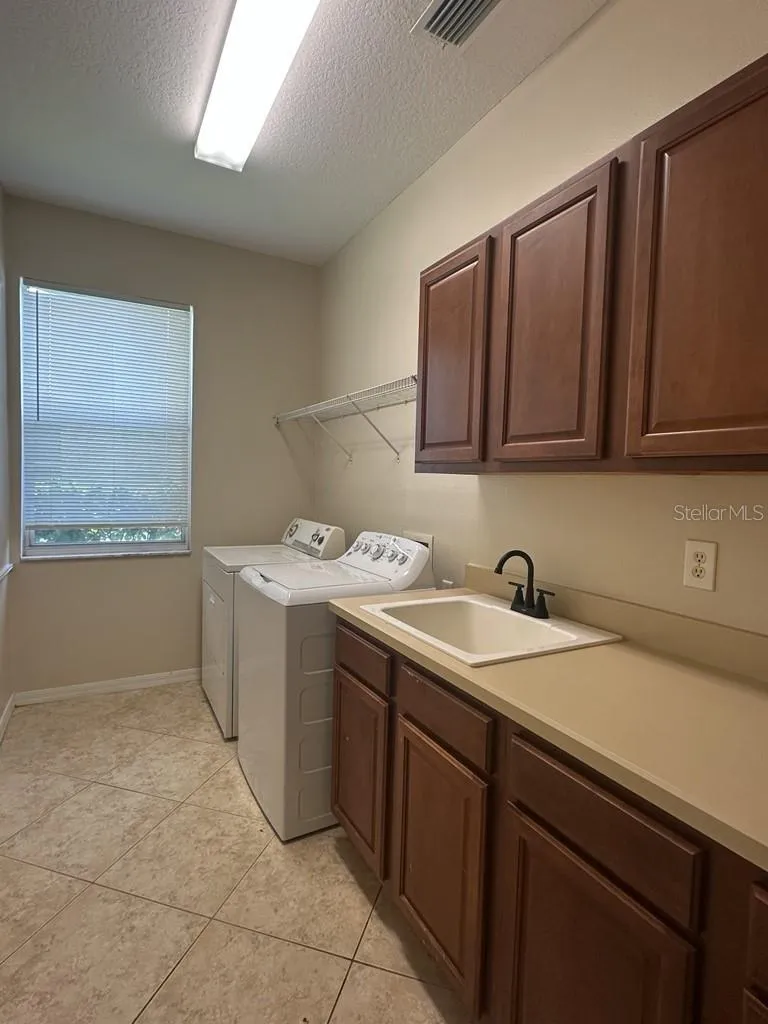 18048 JAVA ISLE DRIVE Tampa, FL 33647