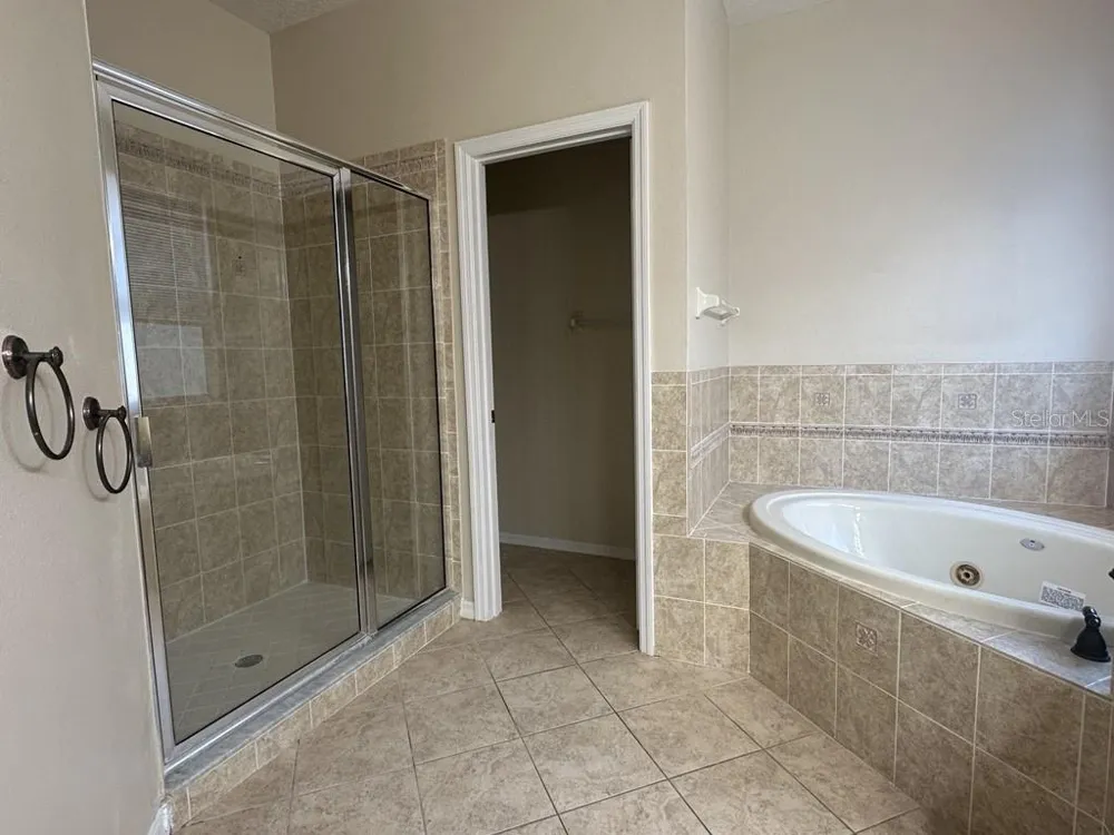 18048 JAVA ISLE DRIVE Tampa, FL 33647