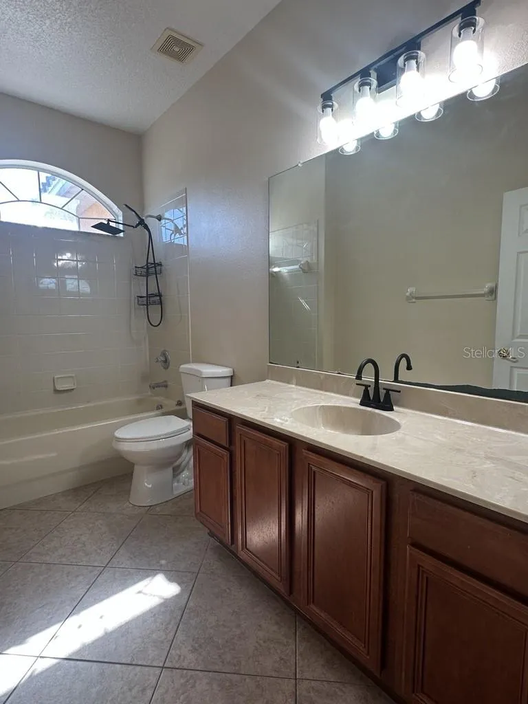18048 JAVA ISLE DRIVE Tampa, FL 33647