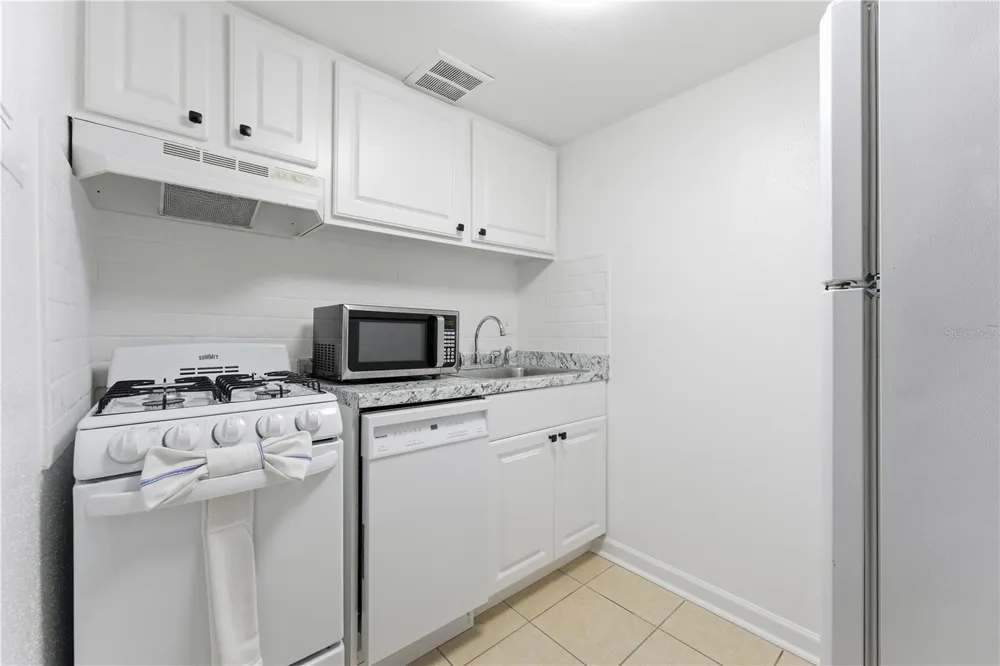 139 OYSTER BAY CIRCLE #160 Altamonte Springs, FL 32701