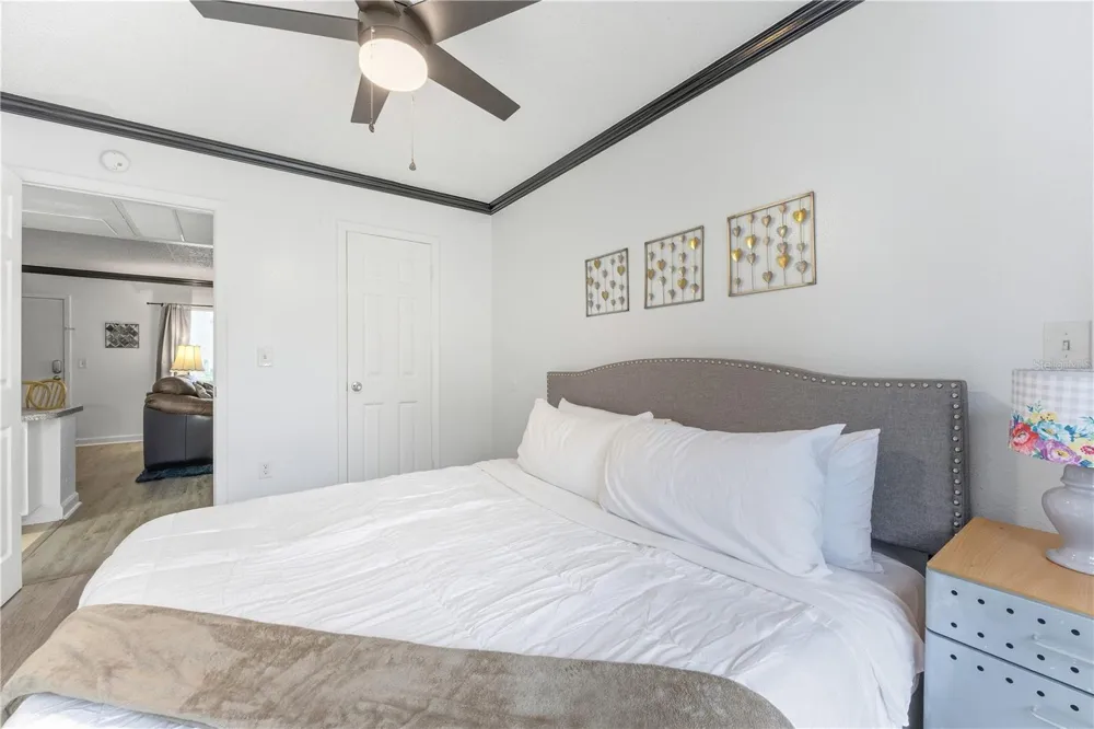 139 OYSTER BAY CIRCLE #160 Altamonte Springs, FL 32701