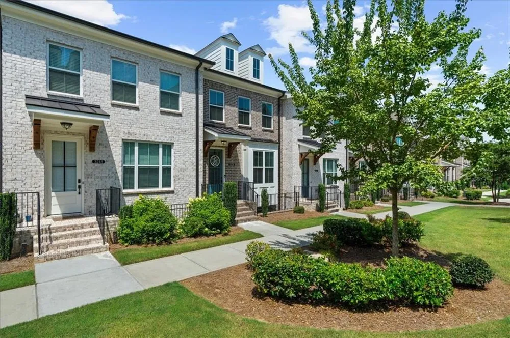 3239 Bartee Walk Suwanee, GA 30024