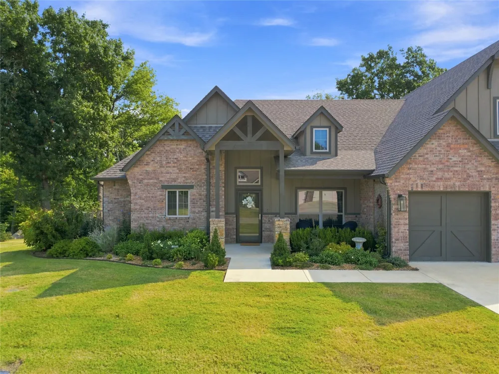 4525 S Ivy Avenue Sand Springs, OK 74063
