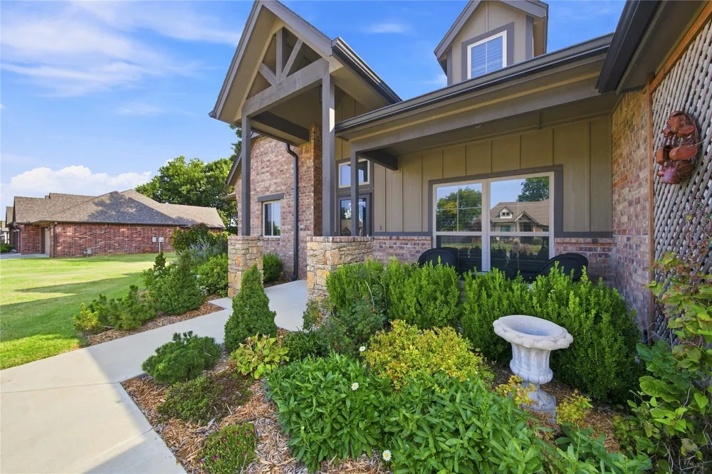 4525 S Ivy Avenue Sand Springs, OK 74063