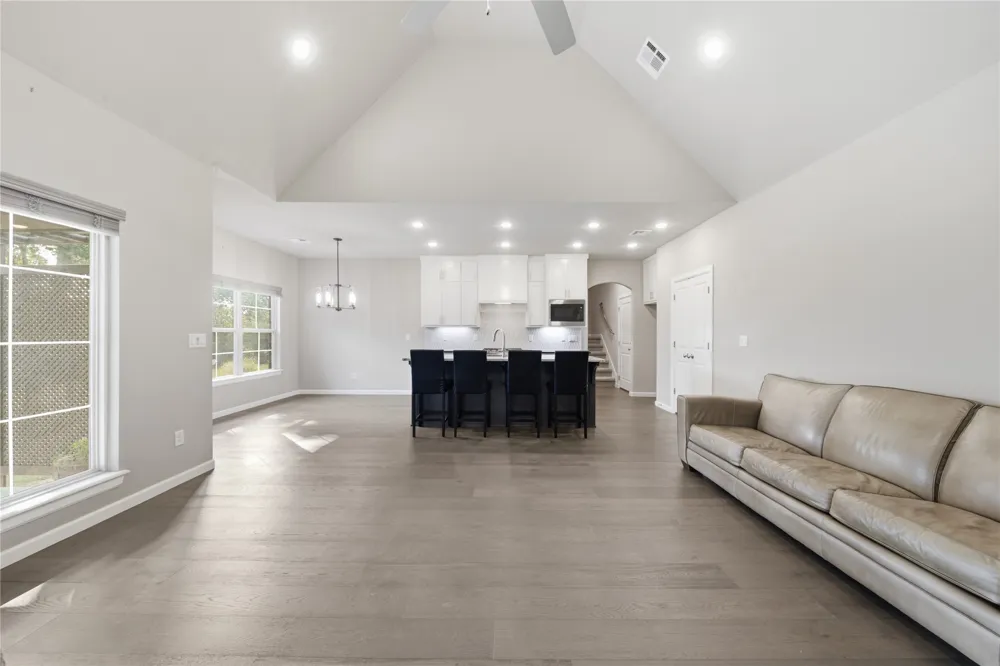 4525 S Ivy Avenue Sand Springs, OK 74063