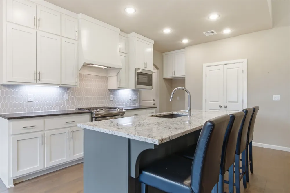 4525 S Ivy Avenue Sand Springs, OK 74063