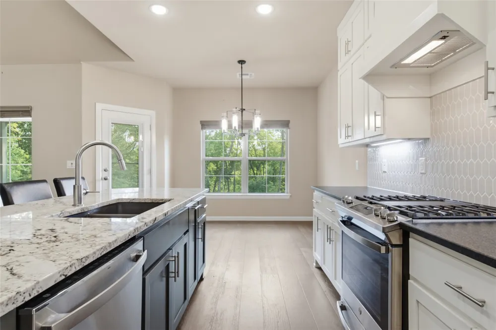 4525 S Ivy Avenue Sand Springs, OK 74063