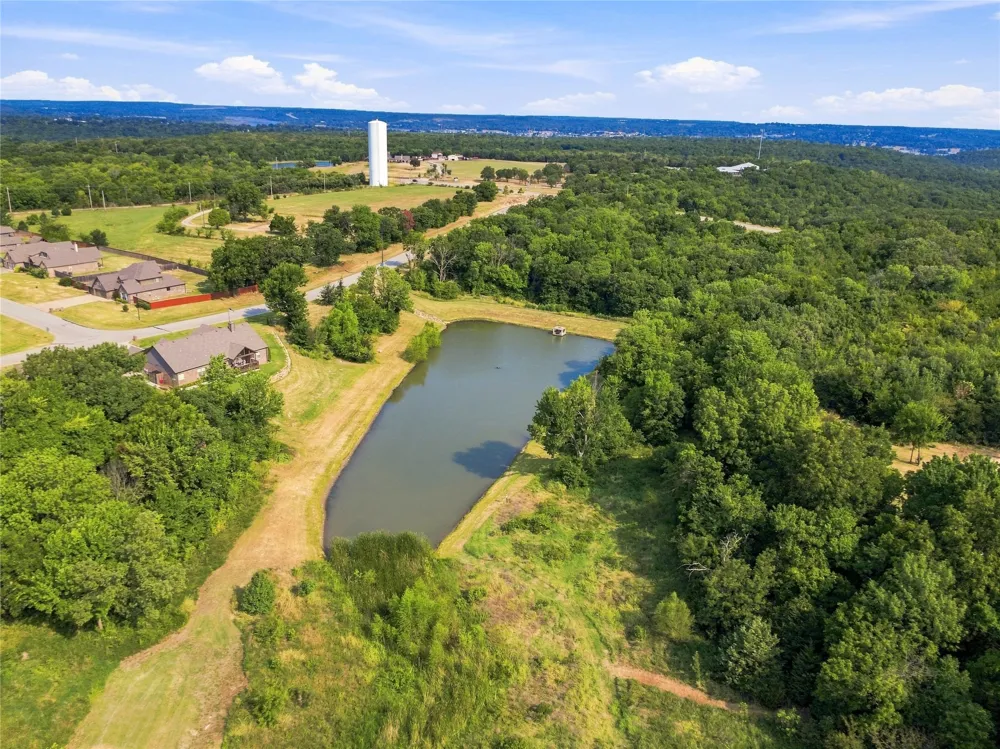 4525 S Ivy Avenue Sand Springs, OK 74063