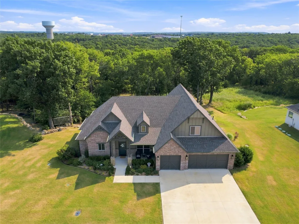 4525 S Ivy Avenue Sand Springs, OK 74063