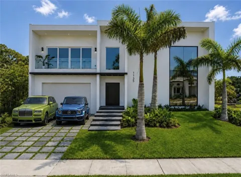 1135 Bluebird Avenue