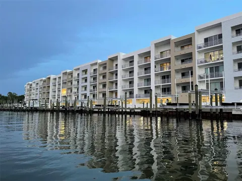 1709 TAMIAMI TRAIL #208