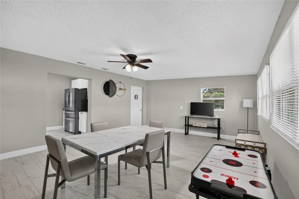 10420 22ND STREET Tampa, FL 33612