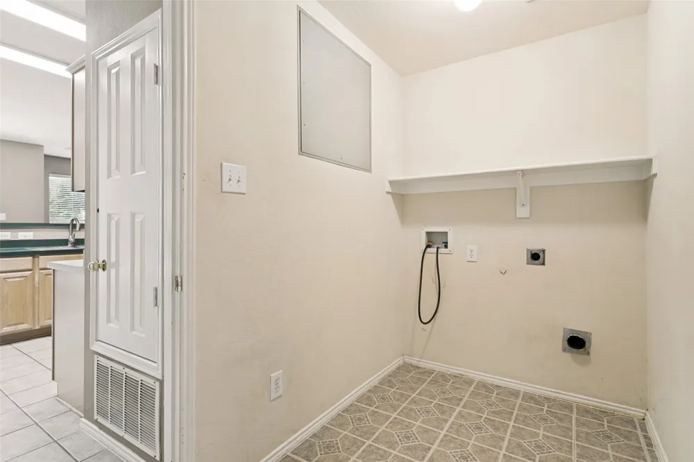 2968 Muirfield Drive Lewisville, TX 75067