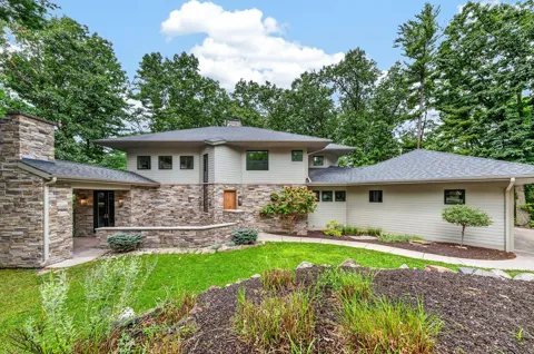 2246 Shelter Pointe Drive