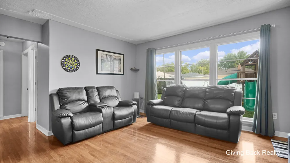 825 Den Hertog Street SW Wyoming, MI 49509