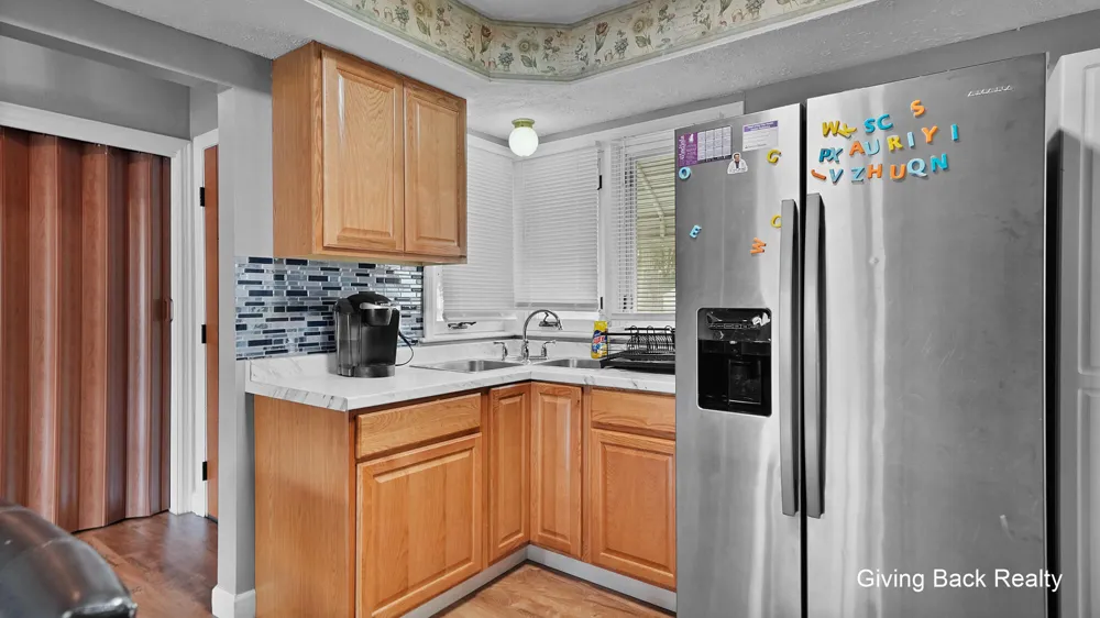825 Den Hertog Street SW Wyoming, MI 49509